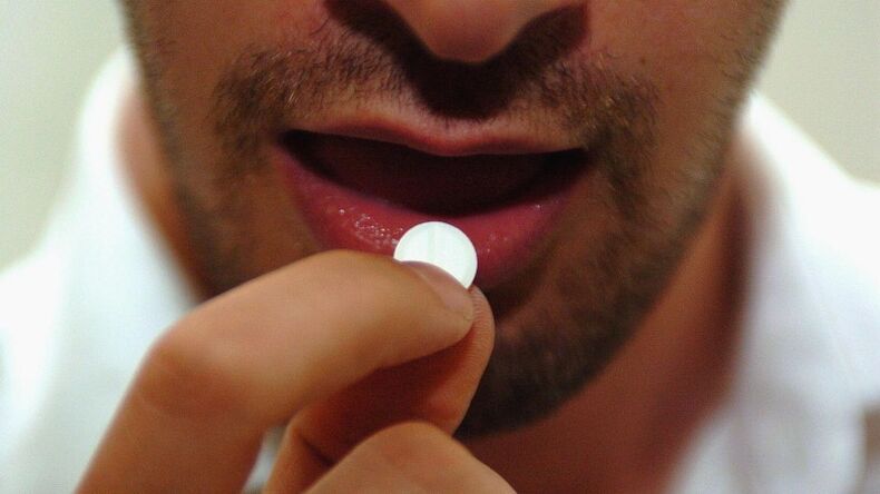 Tomar medicamentos à base de matérias-primas naturais impedirá o desenvolvimento de prostatite